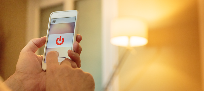 Iluminação inteligente controlada através do telemóvel 