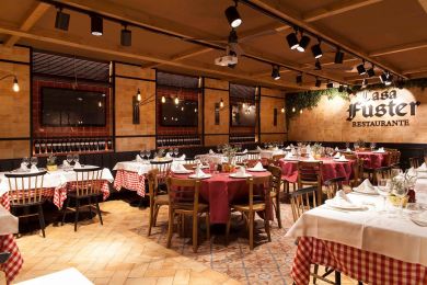 Zona de restaurante con iluminación Tromilux